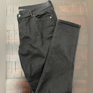 Old Navy Original Mid-Rise Jeans, Size 14